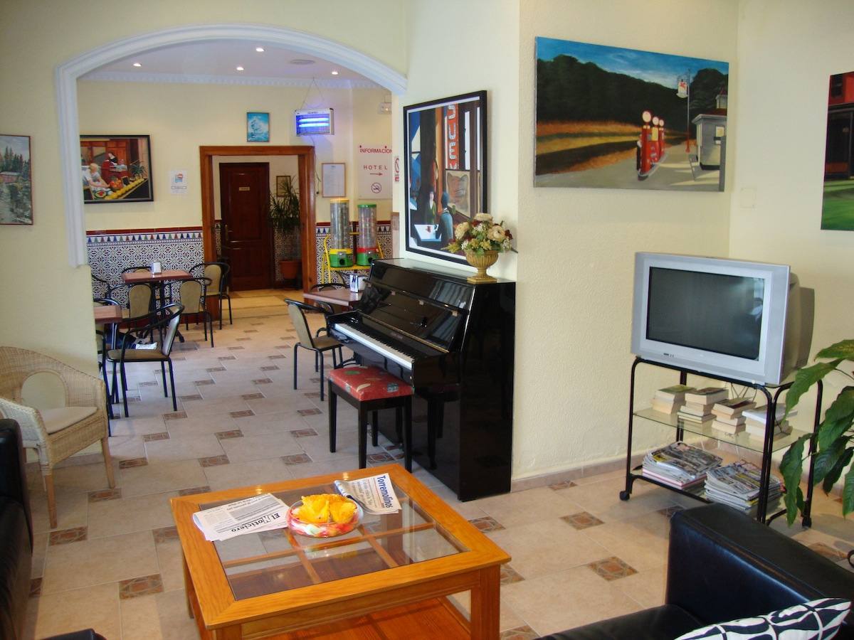 Hotel Cabello Torremolinos Luaran gambar