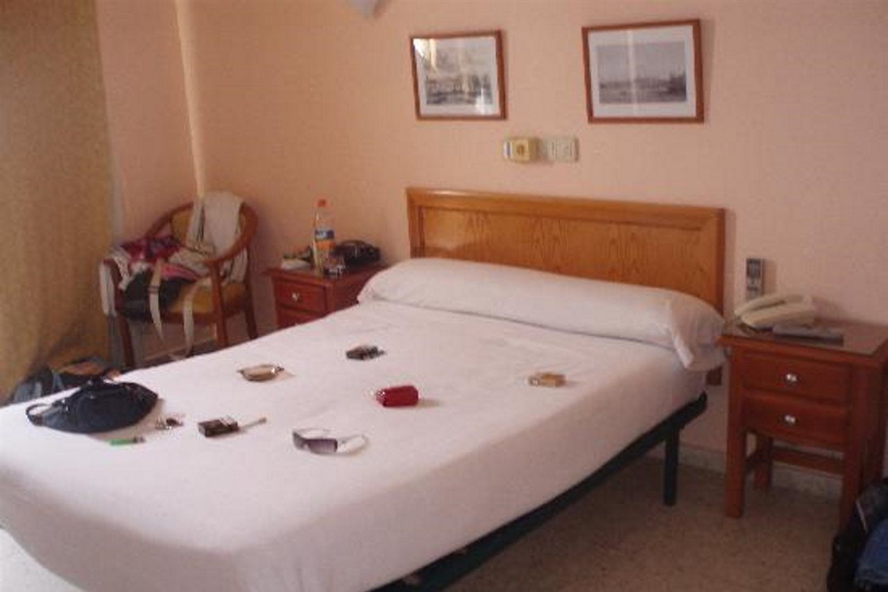 Hotel Cabello Torremolinos Luaran gambar